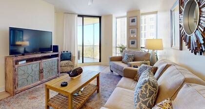 Stylish Water-View Condo w/ Balcony, Multiple Pools & Tennis Courts