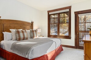 3 quartos, ferros/tábuas de passar roupa, Wi-Fi, roupa de cama