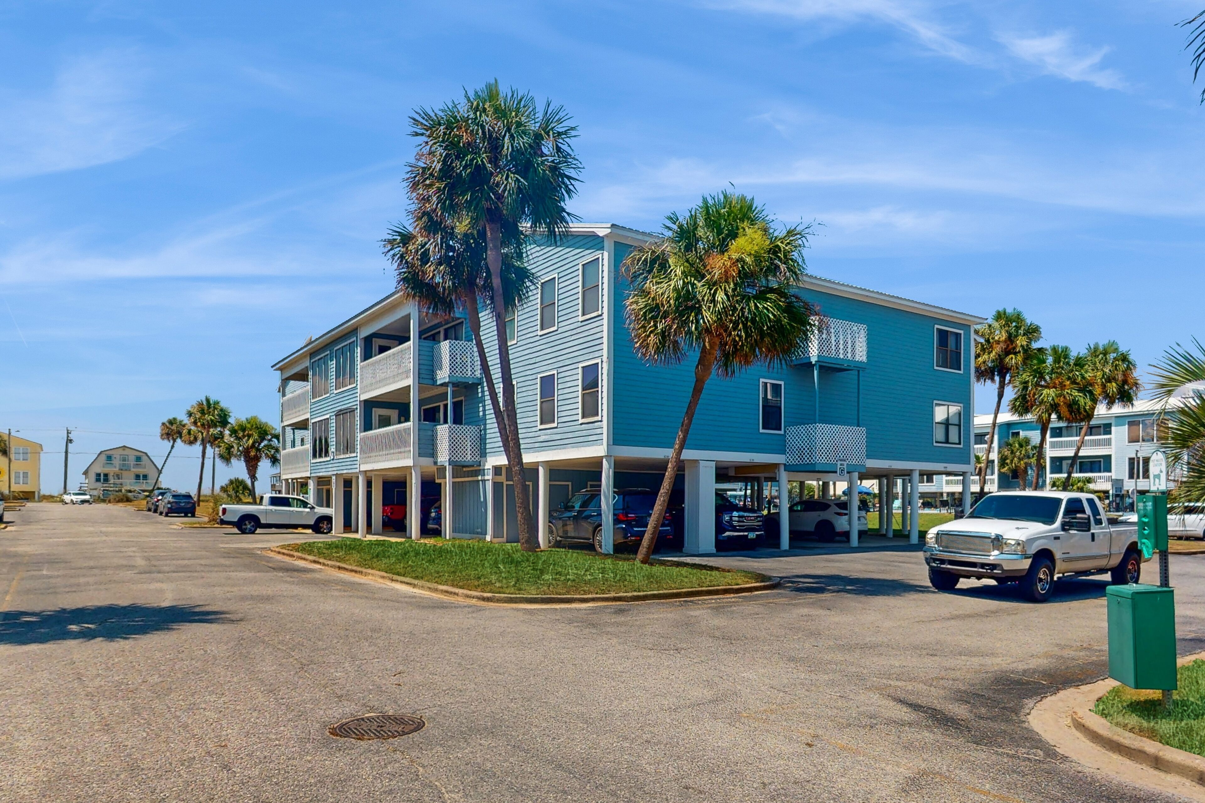 Sea Oats Condo | 2 Pools & 2 Kiddie Pools | Steps to Private Beach Access