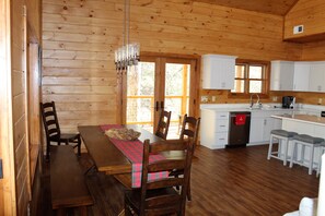 Dining - Beautiful, Close to Town, Game Room, Fire Pit, Hot Tub, Wrap Around Porch (Pigeon Forge)