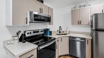 Fridge, microwave, oven, dishwasher