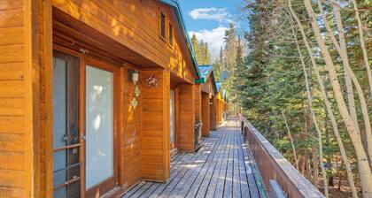 Beautiful Ski-in/Ski-out Condo Located On The Eagle Point Resort! by RedAwning