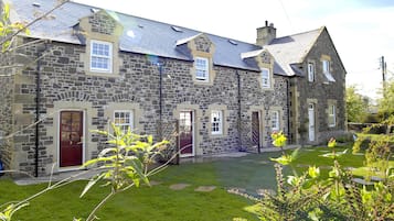 Cottage, Ensuite (Three Bed Old Police Hse) | Garden