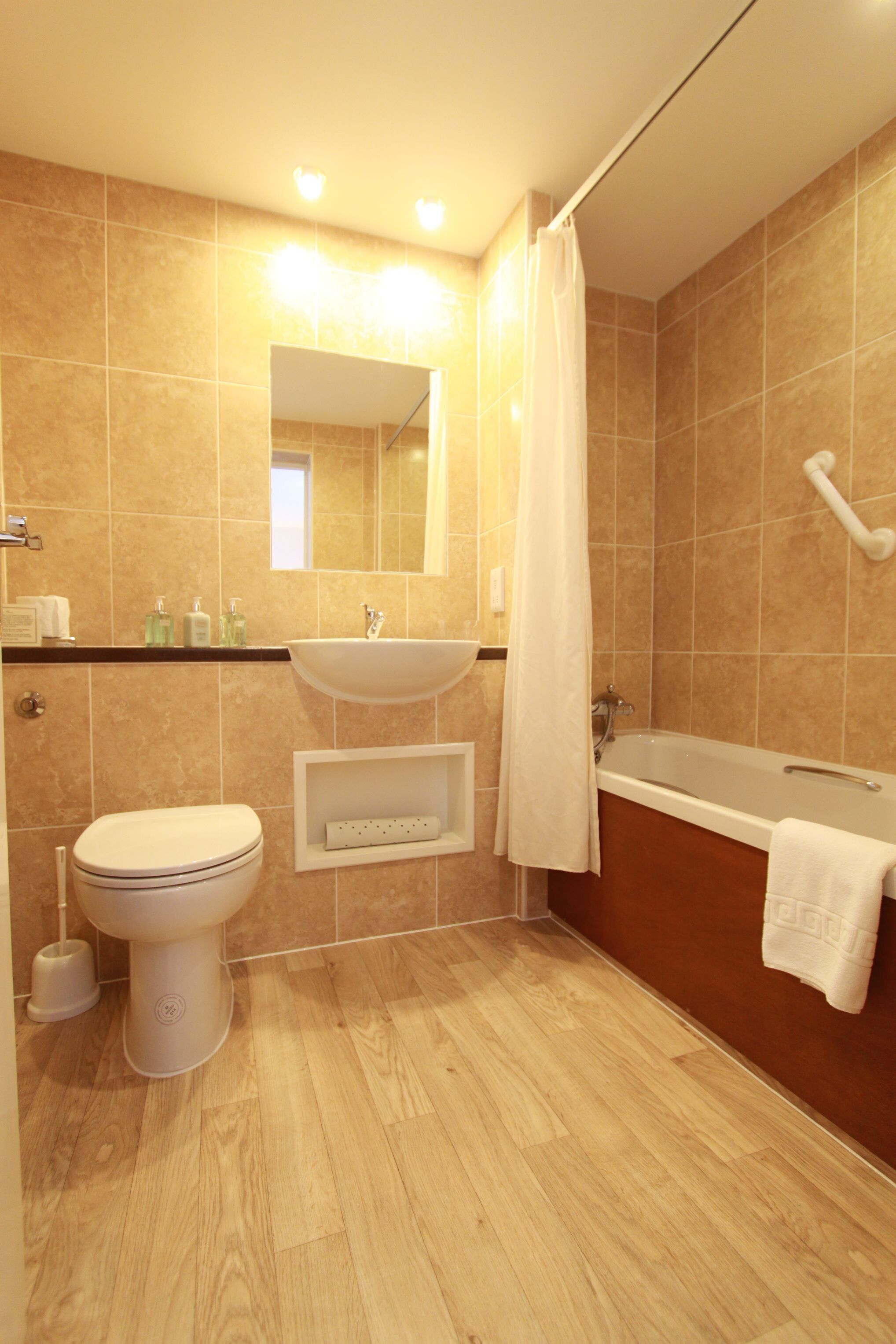 Feriehus - eget badeværelse (Two Bed Police House) | Badeværelse