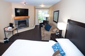 2 bedrooms, hypo-allergenic bedding, desk, free WiFi