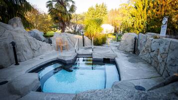 Piscine intérieure