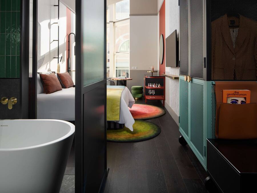 Deluxe Room, 1 King Bed (QT) | Premium bedding, pillow-top beds, minibar, individually decorated