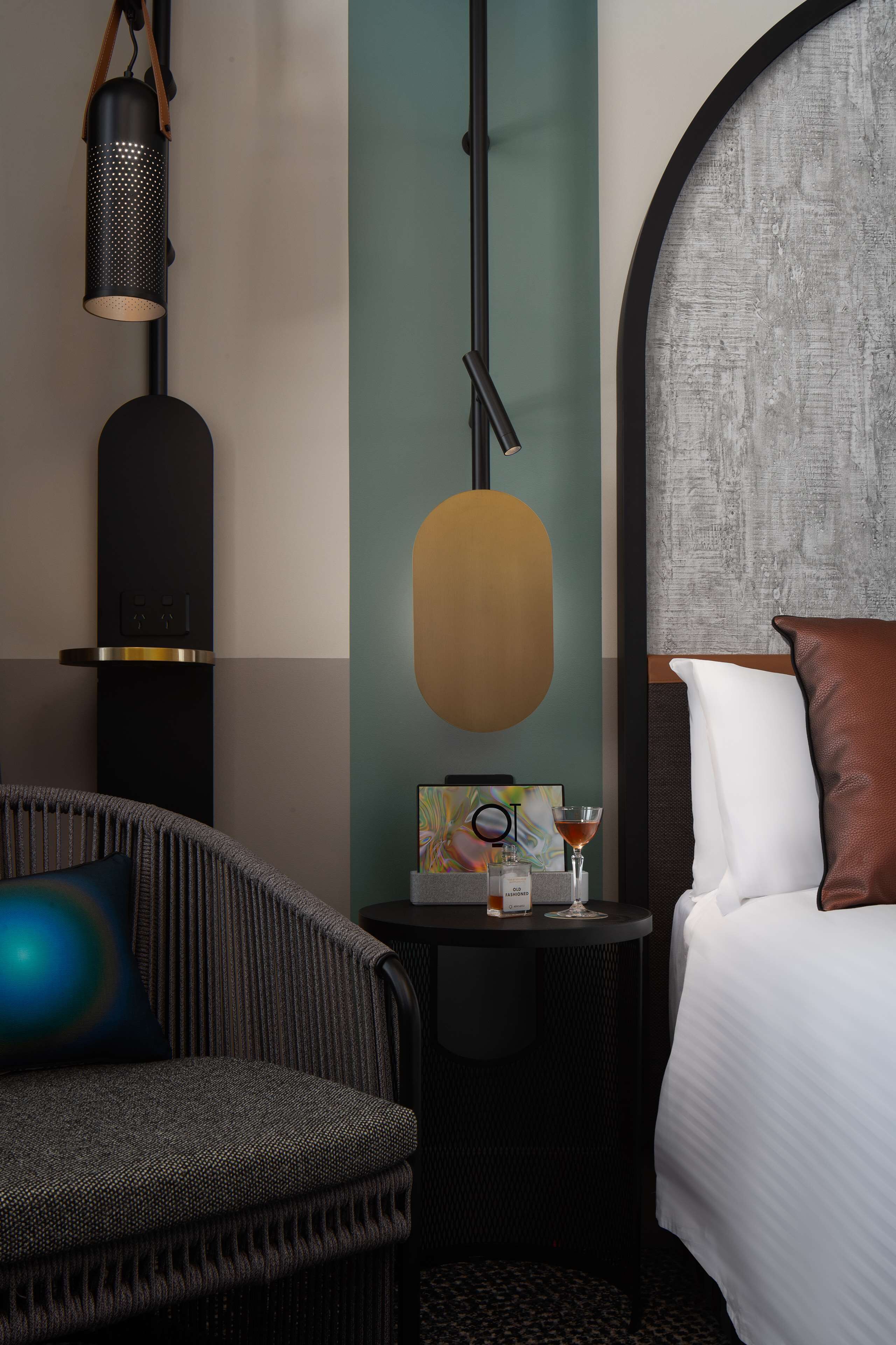 room, 1 king bed (qt) | 1 bedroom, premium bedding, pillow-top beds, minibar