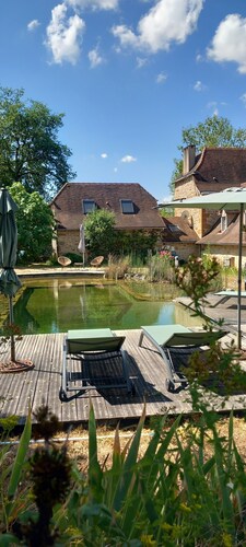 Quercy cottage, charm, comfort, garden with trees, natural swimming pool