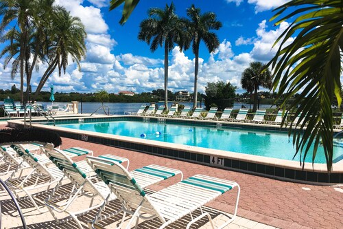 Palm Bay Club Unit 311 with pools & hot tub - walk 1,500 feet to beach