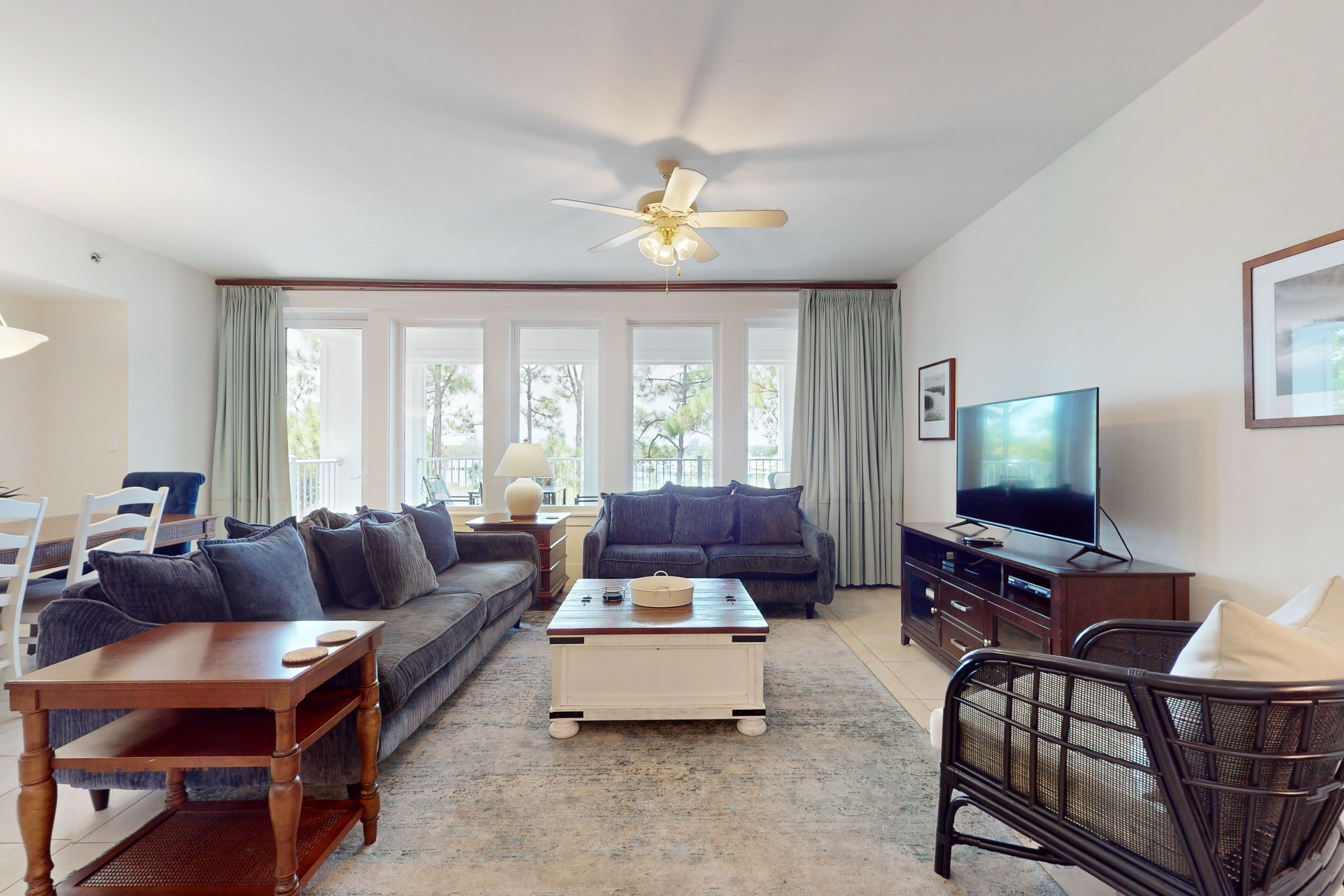 Bayside condo at LaSata with marina views, pool, gym - walk to beach
