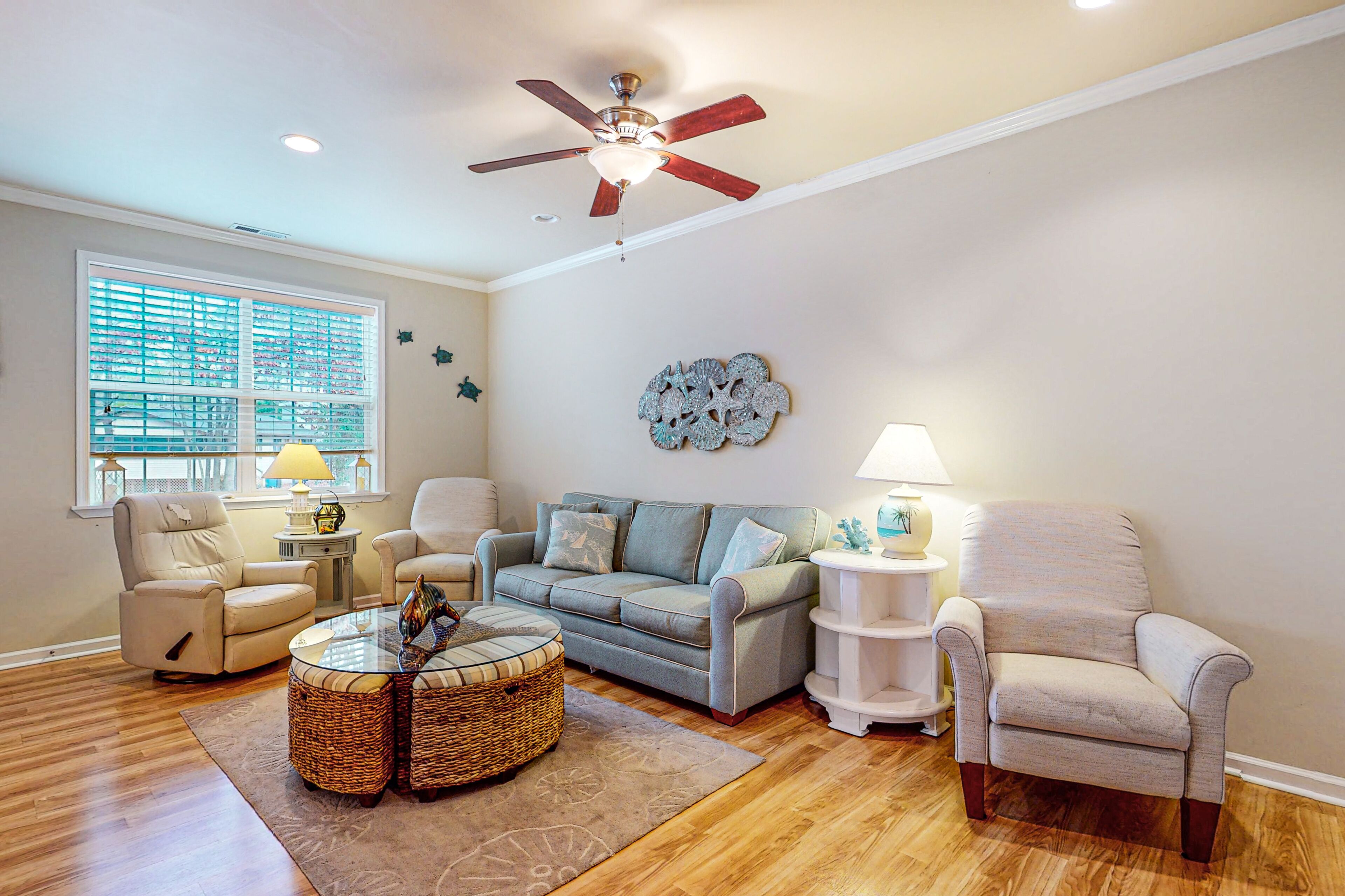 Ocean Pines Home with Screened Porch, Central AC, WiFi & Community Pool Access