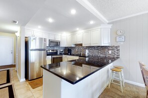 冰箱、微波炉、烤箱、炉灶