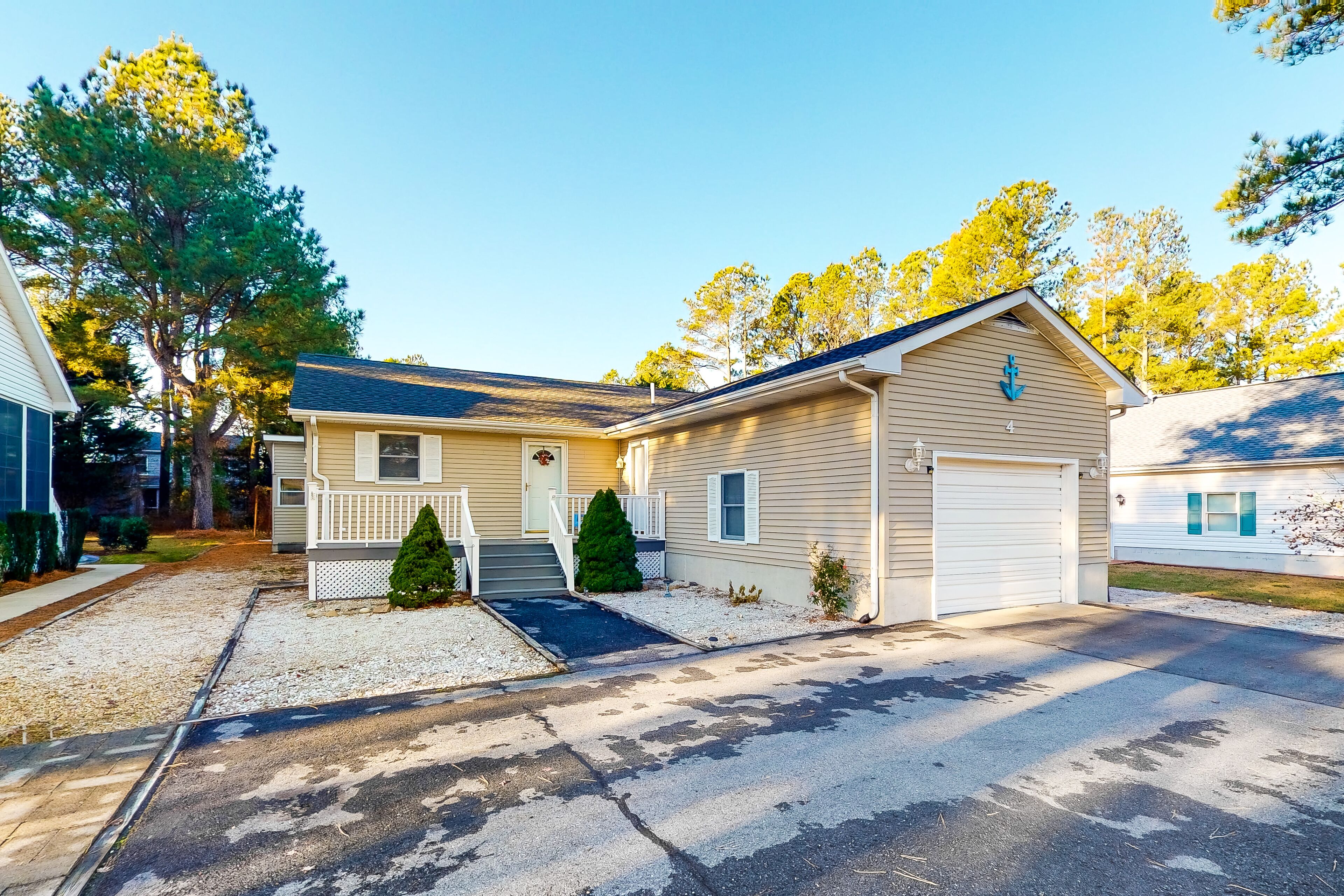 South Ocean Pines Home with Central AC, WiFi, W/D & Community Pool Access