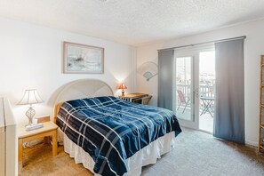 1 bedroom, free internet, bed sheets