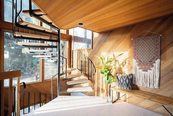 Interior - Hillside 3BR Beach Retreat w/ Sweeping Ocean Views (San Diego)