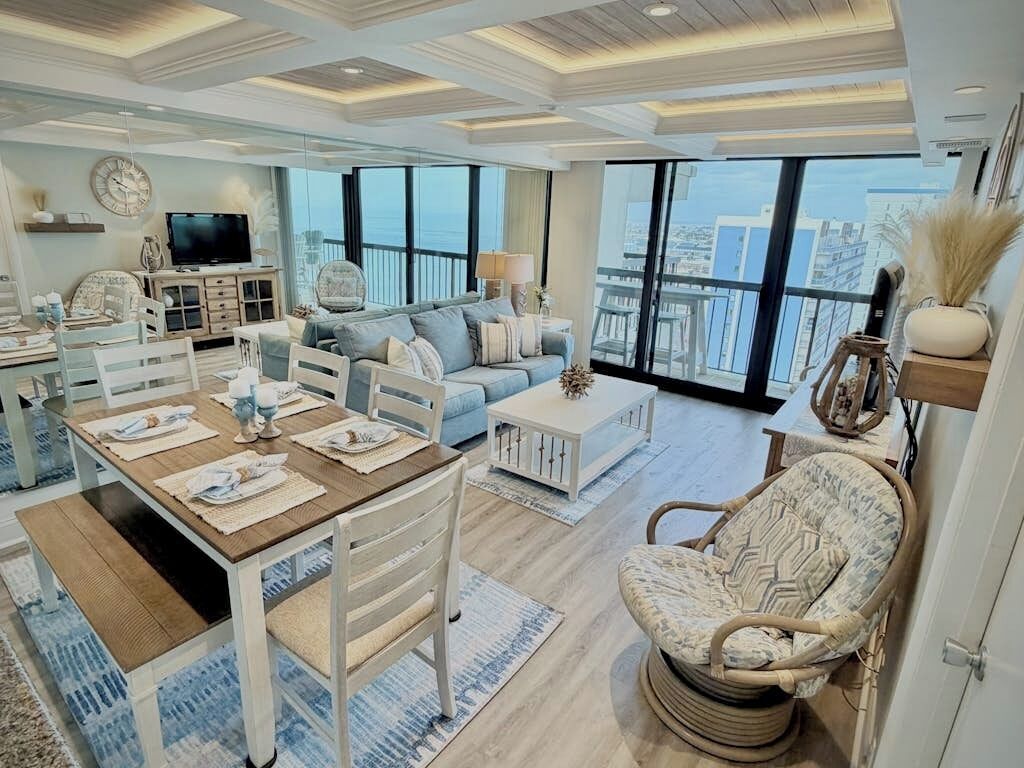 Televisión, reproductor de DVD y futbolito 