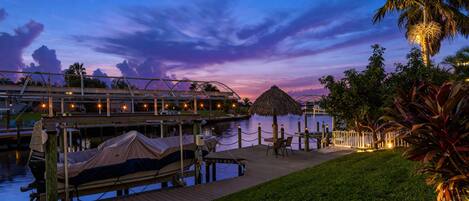 المنطقة المحيطة بالمنشأة