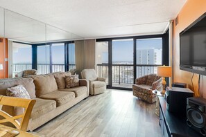 TV, DVD player - Stunning beachfront condo with balcony, pools, game room, sauna & gym (Ocean City)