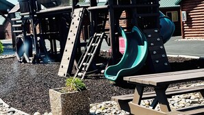 منطقة لعب الأطفال - خارجية