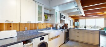 Oceanfront Townhouse w/Outdoor Deck, Washer/Dryer, Great Beach Location