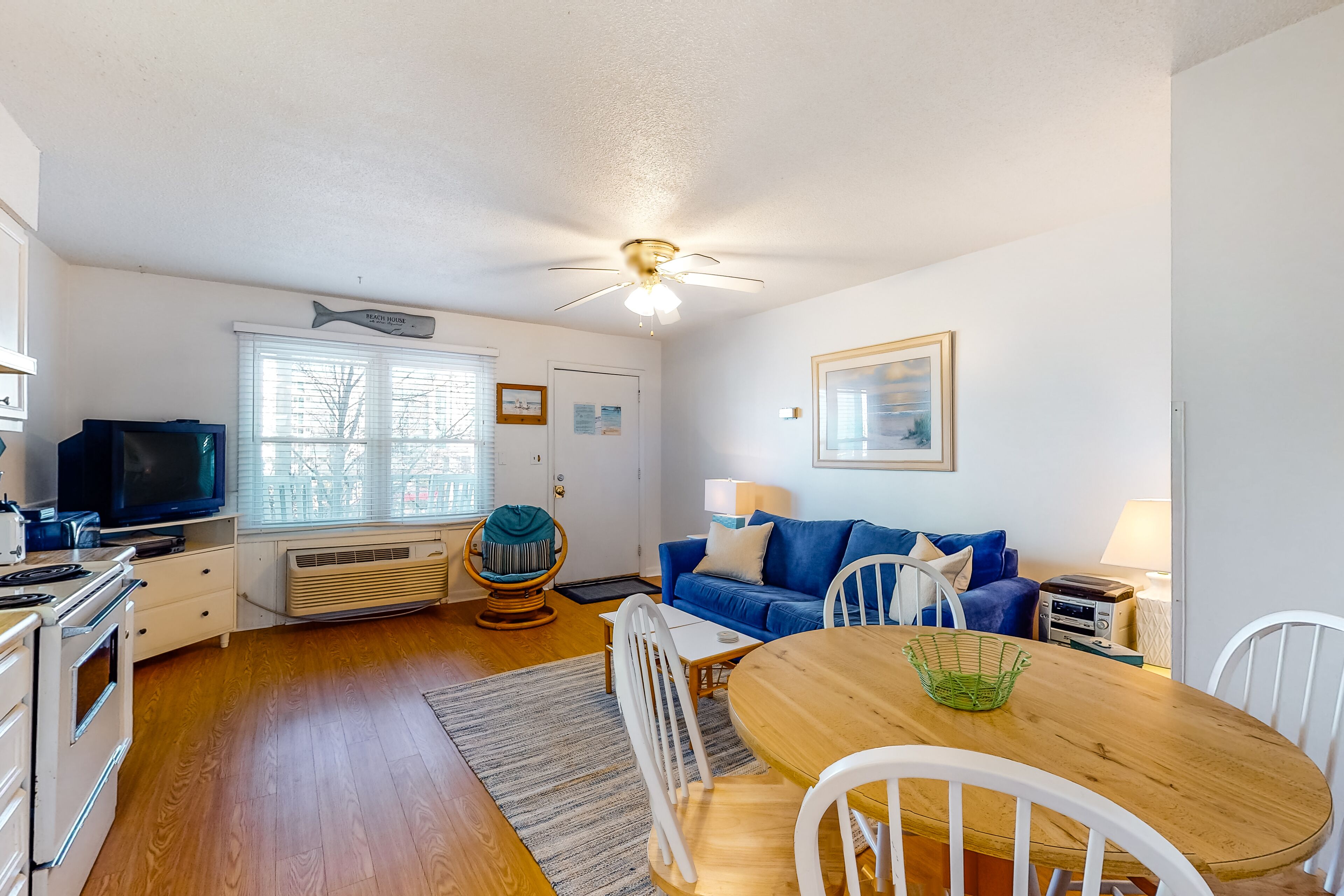 Affordable Family-Friendly Condo w/Shared Outdoor Pool, Washer/Dryer, & A/C