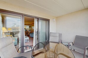 Outdoor dining - Coastal-Themed Beach Condo w/Great Beach Views, Private Balcony, Shared Pool (Ocean City)