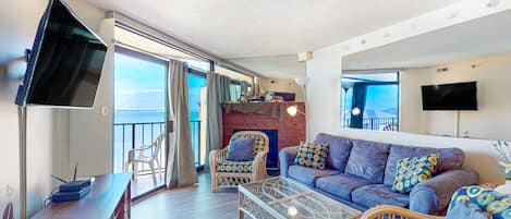 Televisie, een open haard en een dvd-speler