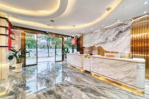 Yueyi Zhixuan Hotel (Huaihua South Railway Station, Wanda)