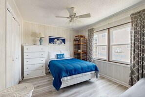 1 bedroom, Internet, bed sheets - Well-Equipped Beach Condo near the Ocean w/Private Balcony, Central A/C, W/D (Ocean City)