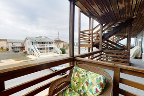 Property grounds - Recently Renovated Condo near the Ocean w/Private Balcony, Washer/Dryer, A/C (Ocean City)