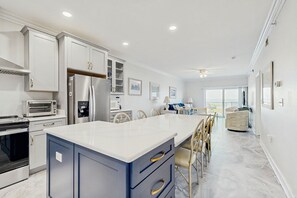 Fridge, microwave, oven, stovetop - Ideal fourth-floor condo with bay views from living room/balcony & pool (Ocean City)