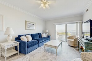 TV - Ideal fourth-floor condo with bay views from living room/balcony & pool (Ocean City)