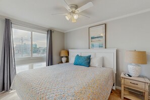 2 quartos, acesso à internet, roupa de cama