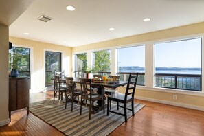 Dining - Dawson by AvantStay | Serene Austin Home w/ Pool & Close to Lake Travis (Austin)