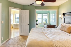 4 bedrooms, desk, iron/ironing board, travel cot - Dawson by AvantStay | Serene Austin Home w/ Pool & Close to Lake Travis (Austin)