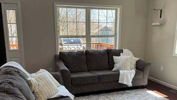 Smart TV, fireplace, foosball, table tennis