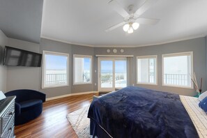 3 bedrooms, iron/ironing board, internet, bed sheets