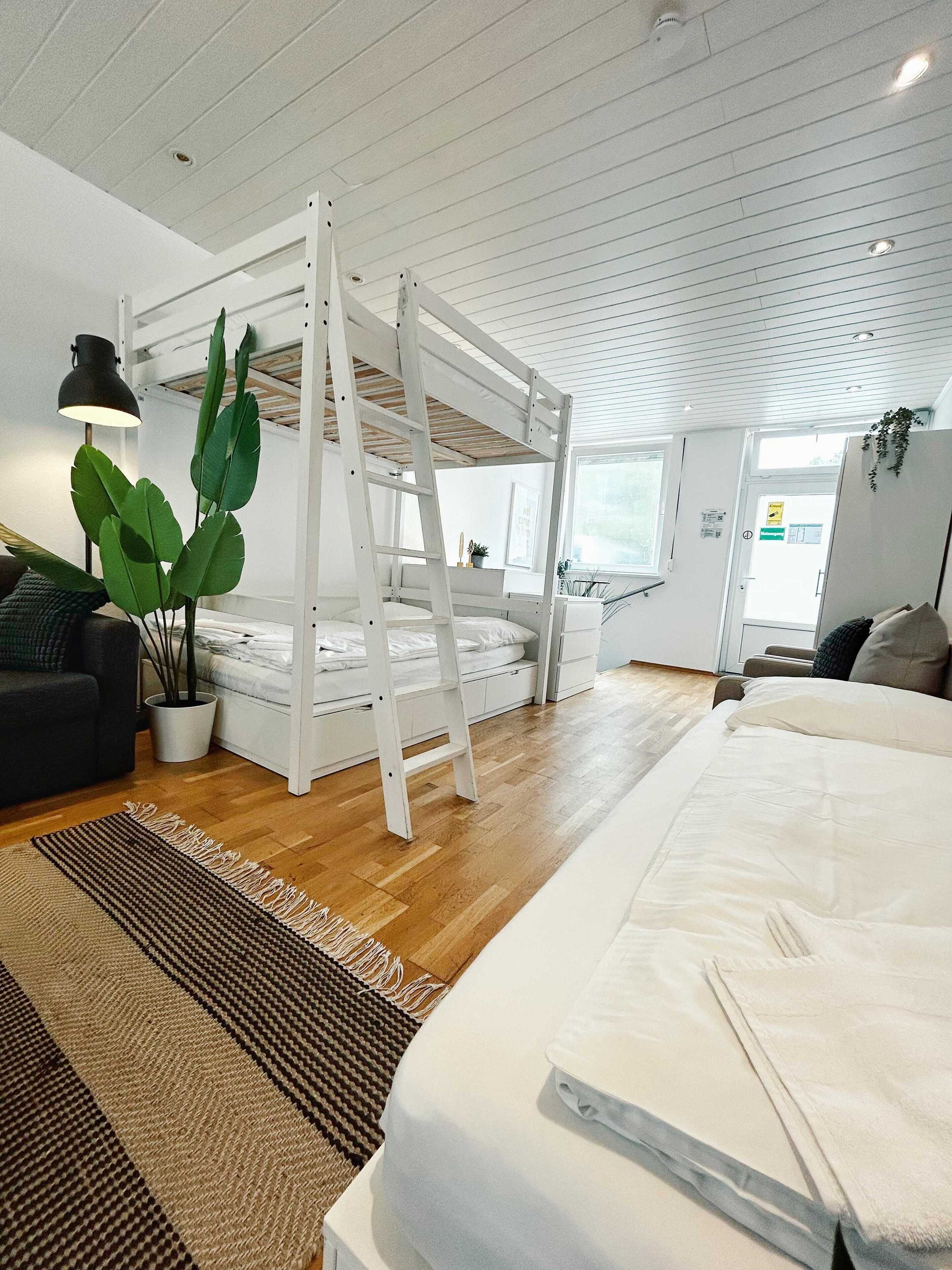 Iron/ironing board, WiFi