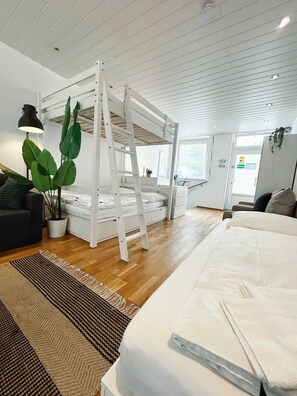 Iron/ironing board, WiFi