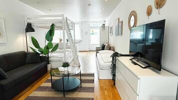 Iron/ironing board, WiFi