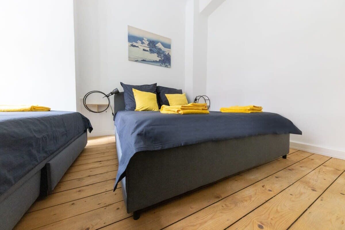 1 habitación, tabla de planchar con plancha, wifi y ropa de cama 