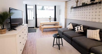 Great Three Bedroom Apartment