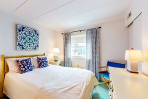 2 bedrooms, internet, bed sheets - Lovely Oceanside Vacation Suite w/Private Washer/Dryer, Free WiFi, & Balcony (Ocean City)