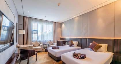 Huafeng Huatian Hotel