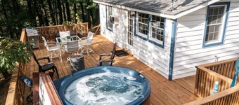 10 mins from Shenandoah National Park ~ Cozy Cabin