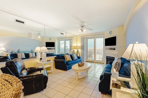 TV, DVD player - Gorgeous condo in oceanfront complex with pool, hot tub, WiFi, & central AC (Ocean City)