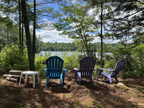 Outdoor family fun on beautiful Messer Pond - 11 miles from Mt Sunapee!