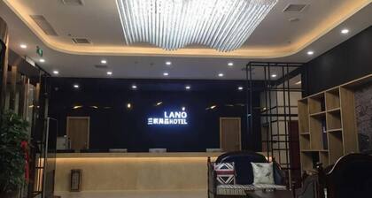 LanOuShangPin Hotel (Shan County Yinzuo Mall)