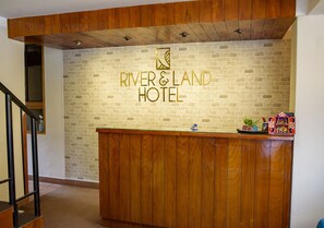 Reception - River & Land Hotel (Ollantaytambo)